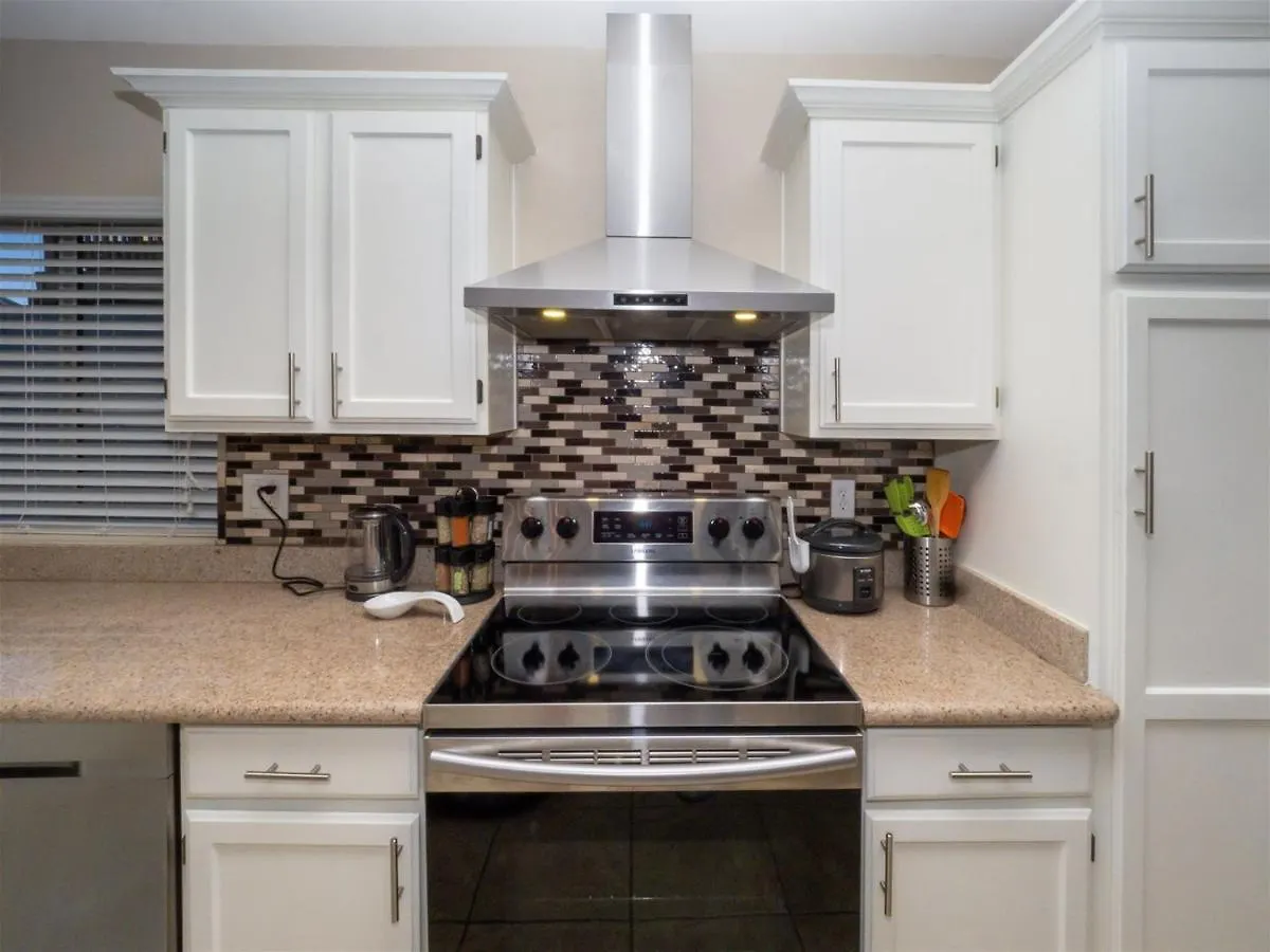 Spacious House With Pool Heater, Hot Tub, Billiards Phoenix