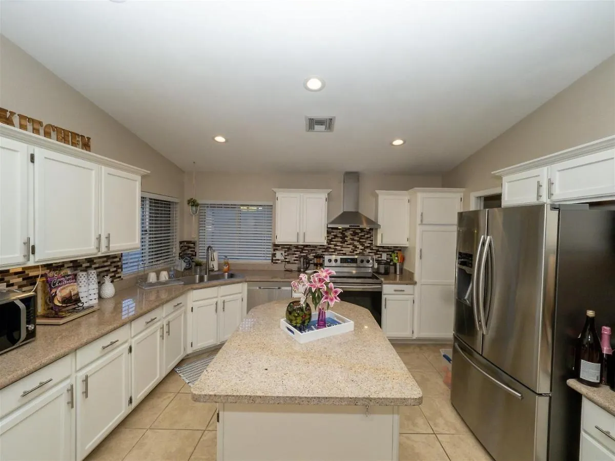 Spacious House With Pool Heater, Hot Tub, Billiards Phoenix